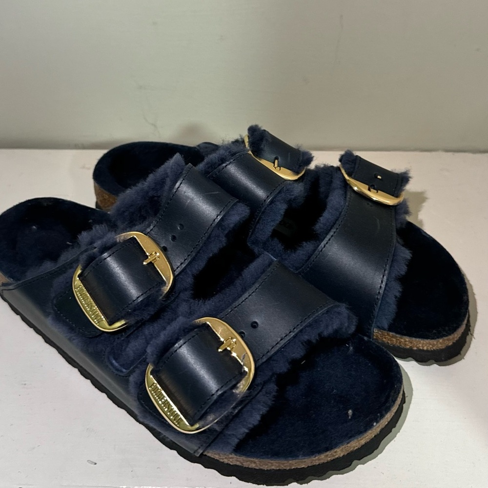 BRAND NEW UNWORN Birkenstock Navy Blue Sandals with Gold Buckles - Picture 5 of 6